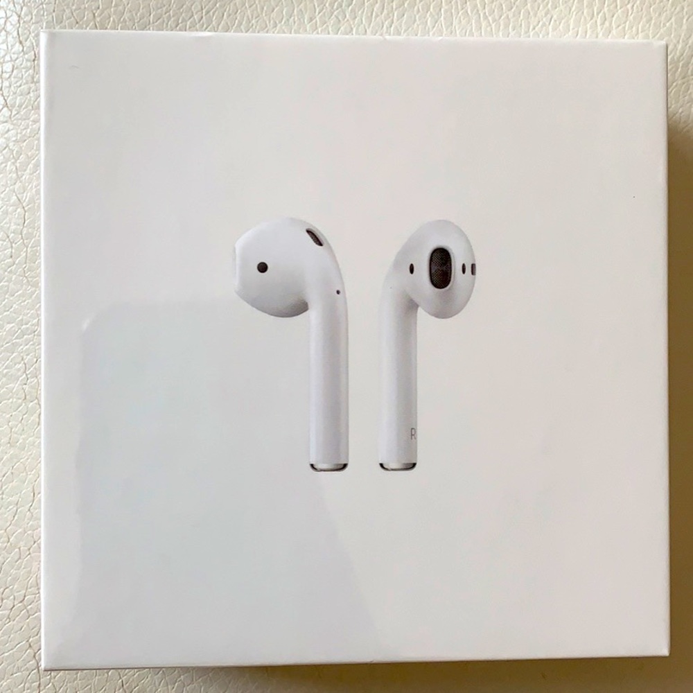 New Apple AirPods with Charging Case